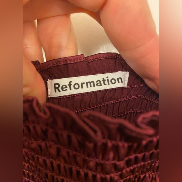 NWT Reformation Silk Chamomile Plum Burgundy Smocked Top Size 1X - Picture 3 of 8